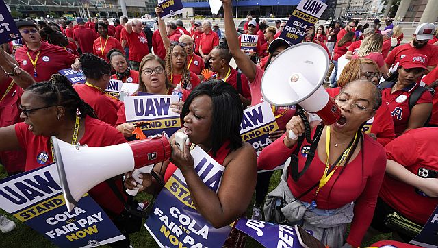 Why are 13,000 autoworkers on strike in the US? What’s at stake? Why are 13,000 autoworkers on strike in the US? What’s at stake?