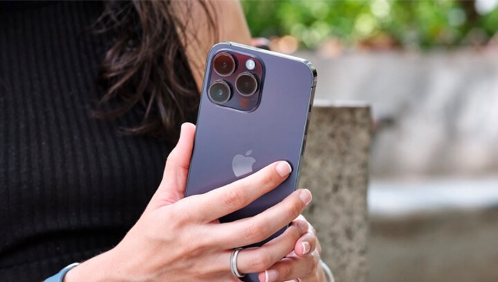 Apple stocks take a mighty tumble after China authorities banned iPhones in their offices