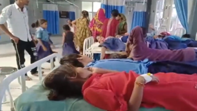 50 children hospitalised after consuming mid-day meal in Bihar's Sitamarhi 50 children hospitalised after consuming mid-day meal in Bihar's Sitamarhi