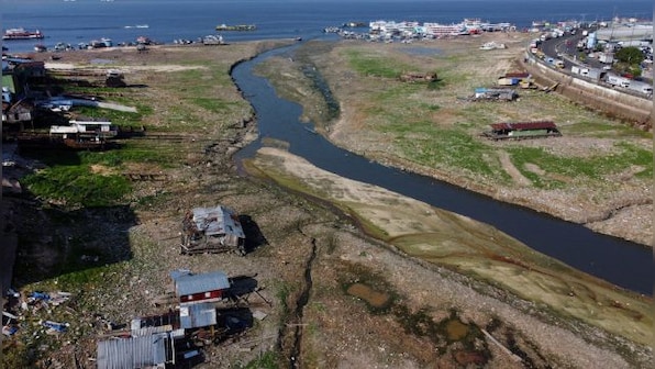 Brazil's Amazon rainforest faces a severe drought that may affect around 500 000 people