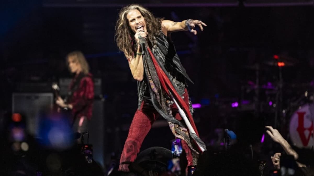 Aerosmith's Steven Tyler urges tourists to return to Maui weeks after wildfires: ‘We gotta make it more beautiful’