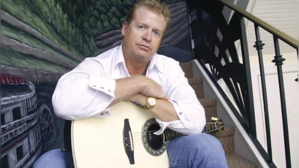 Country singer-songwriter Charlie Robison passes away in Texas at age 59