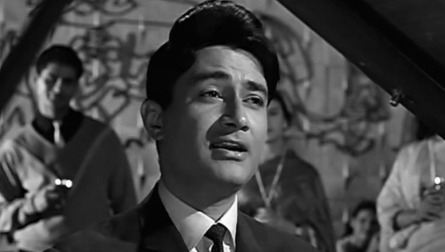 Dev Anand's 100th birth anniversary: 5 iconic films of the charming star that celebrate heroism in an unconventional way Dev Anand's 100th birth anniversary: 5 iconic films of the charming star that celebrate heroism in an unconventional way