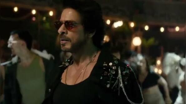 Audiences review SRK's Jawan as a full paisa-vasool movie! 6 am shows turned into big celebrations by cinegoers