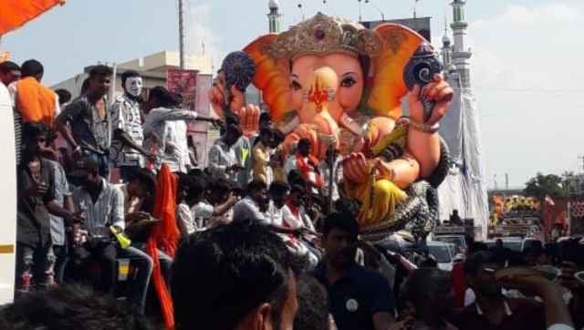 WATCH: Hyderabad Police personnel groove on traditional dhol during Ganesh visarjan WATCH: Hyderabad Police personnel groove on traditional dhol during Ganesh visarjan