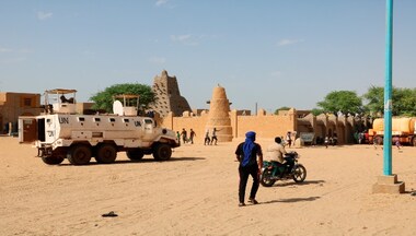 49 civilians, 15 soldiers killed in Mali boat, military base attacks by 'jihadists'