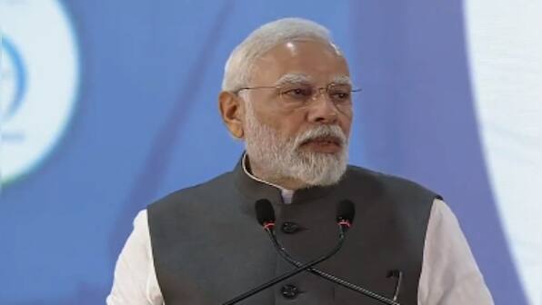 FirstUp: PM Modi at Statue of Unity, SC to hear electoral bonds plea.... big news today