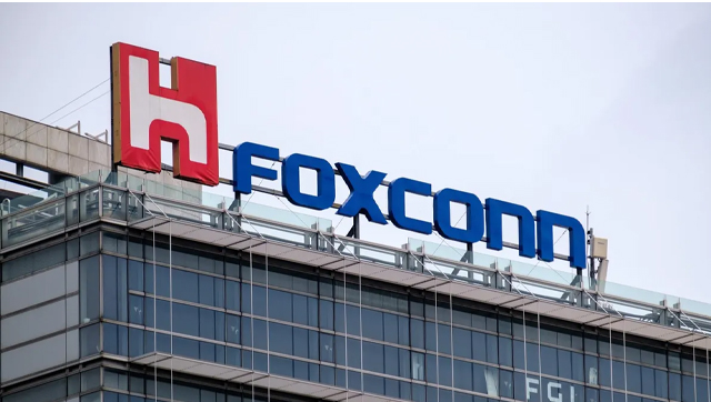 Pay Disparity: Foxconn pays Huawei production staff much more than iPhone workers Pay Disparity: Foxconn pays Huawei production staff much more than iPhone workers