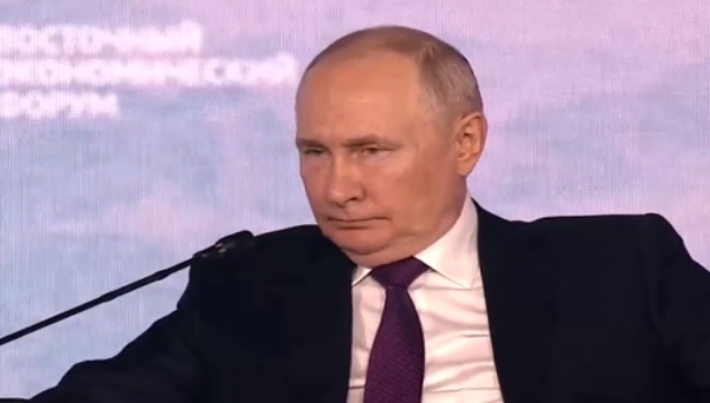 'Doing right thing in promoting Make in India programme': Putin praises PM Modi's policies 'Doing right thing in promoting Make in India programme': Putin praises PM Modi's policies