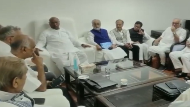 Floor leaders of I.N.D.I.A bloc meet at LoP Kharge's office in Parliament ahead of special session Floor leaders of I.N.D.I.A bloc meet at LoP Kharge's office in Parliament ahead of special session