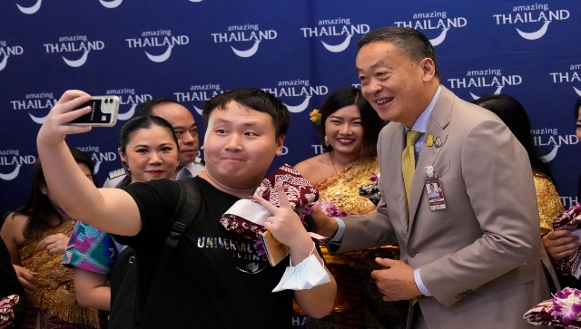 Thailand receives first Chinese visitors under new visa-free policy to boost tourism Thailand receives first Chinese visitors under new visa-free policy to boost tourism