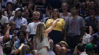 Climate protesters halt US Open women’s semi-final between Gauff and Muchova, protester glues feet to floor