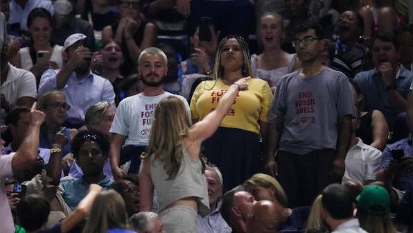 Climate protesters halt US Open women’s semi-final between Gauff and Muchova, protester glues feet to floor