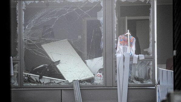 Sweden PM summons army, police chiefs over widespread gang violence
