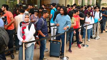 iPhone 15 Sale: People queue up for 17 hours outside Apple Stores in BKC, Saket | WATCH