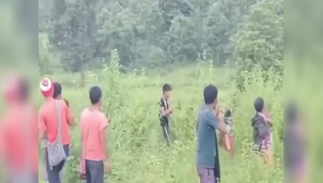 WATCH: Fresh clash along Assam-Meghalaya border, villagers use bows, arrows to attack WATCH: Fresh clash along Assam-Meghalaya border, villagers use bows, arrows to attack