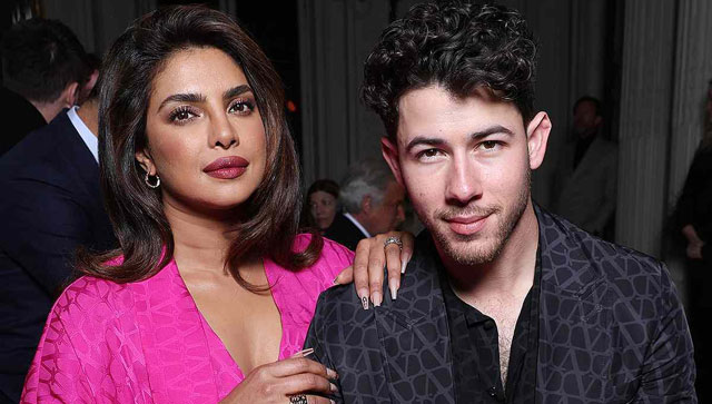 Nick Jonas serenading Priyanka Chopra on Jonas Brothers' Austin tour is pure relationship goals Nick Jonas serenading Priyanka Chopra on Jonas Brothers' Austin tour is pure relationship goals