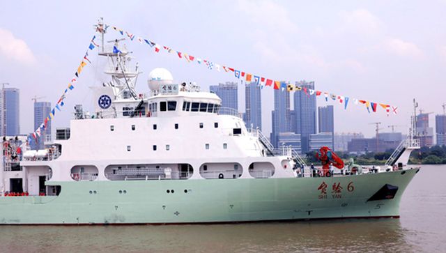 Scientists from China, Sri Lanka conduct joint marine scientific research onboard Chinese vessel Scientists from China, Sri Lanka conduct joint marine scientific research onboard Chinese vessel
