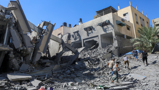 Gaza death toll rises to 2,450; over 1,400 killed in Hamas attacks on Israel Gaza death toll rises to 2,450; over 1,400 killed in Hamas attacks on Israel