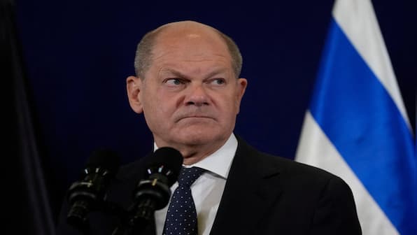 WATCH: German Chancellor Olaf Scholz forced to lie on ground during Israel visit