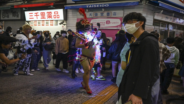 Alcohol banned at Tokyo Halloween hotspot a year after Seoul stampede Alcohol banned at Tokyo Halloween hotspot a year after Seoul stampede