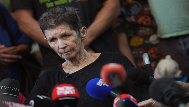 Israeli granny freed by Hamas says was beaten by abductors Israeli granny freed by Hamas says was beaten by abductors