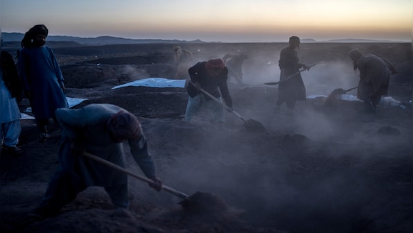Afghan rescuers still digging as hope fades for quake villagers
