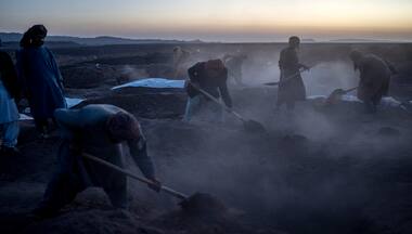 Afghan rescuers still digging as hope fades for quake villagers