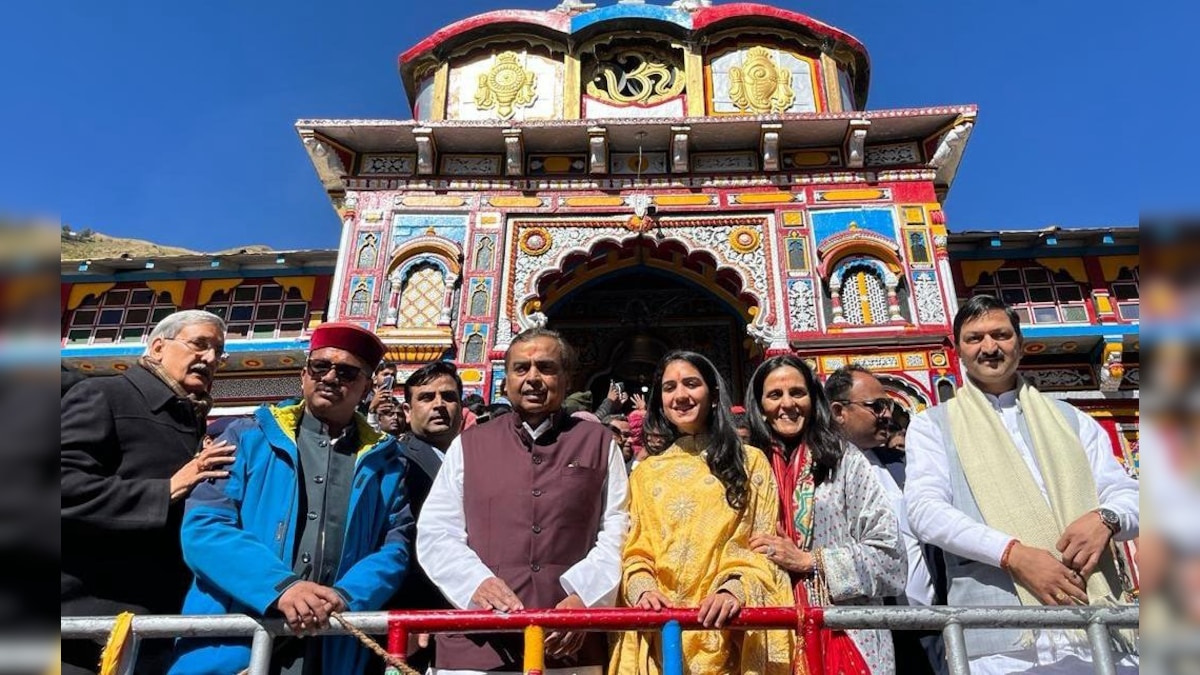 Mukesh Ambani visits Badrinath with Radhika Merchant, offers prayers