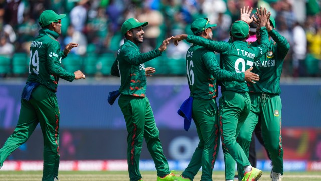 England vs Bangladesh Highlights, World Cup: Defending champions bounce back with 137-run win against Tigers England vs Bangladesh Highlights, World Cup: Defending champions bounce back with 137-run win against Tigers