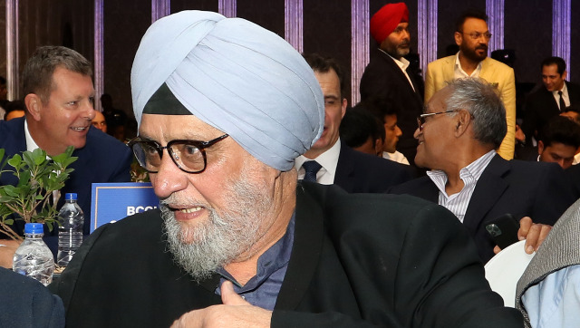 Bishan Singh Bedi passes away: Pakistan's Intikhab Alam mourns demise of 'closest friend on other side of border' Bishan Singh Bedi passes away: Pakistan's Intikhab Alam mourns demise of 'closest friend on other side of border'