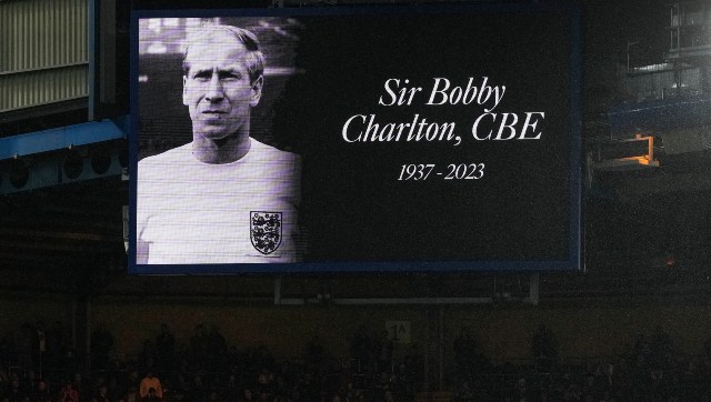 'A hero to many': David Beckham, Wayne Rooney lead wave of tributes to Bobby Charlton 'A hero to many': David Beckham, Wayne Rooney lead wave of tributes to Bobby Charlton