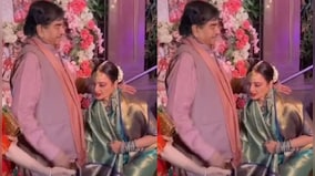 Watch: Rekha touches Shatrughan Sinha’s feet at a wedding; internet calls it 'beautiful'