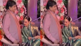 Watch: Rekha touches Shatrughan Sinha’s feet at a wedding; internet calls it 'beautiful'