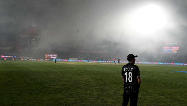 World Cup 2023: Fog halts India's run chase against New Zealand at Dharamsala's HPCA Stadium World Cup 2023: Fog halts India's run chase against New Zealand at Dharamsala's HPCA Stadium
