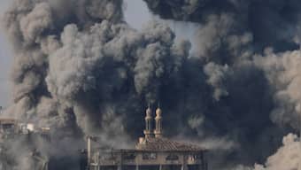 Egypt agrees to send aid to Gaza, will not allow refugees
