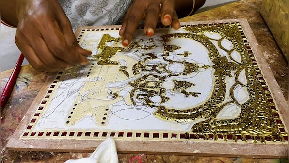 Gilded artistry: The glittering saga of Thanjavur paintings – Firstpost