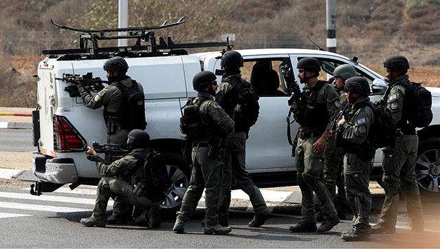 Sirens sounds in Tel Aviv, Jerusalem with explosions heard Sirens sounds in Tel Aviv, Jerusalem with explosions heard