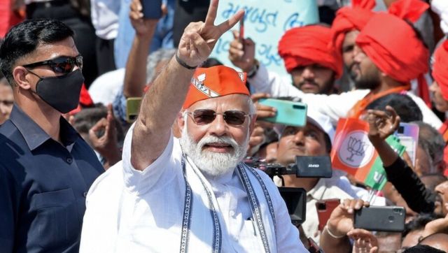 WATCH: 'Modi, Modi' chants echo in Ahmedabad during PM's roadshow in Gujarat WATCH: 'Modi, Modi' chants echo in Ahmedabad during PM's roadshow in Gujarat
