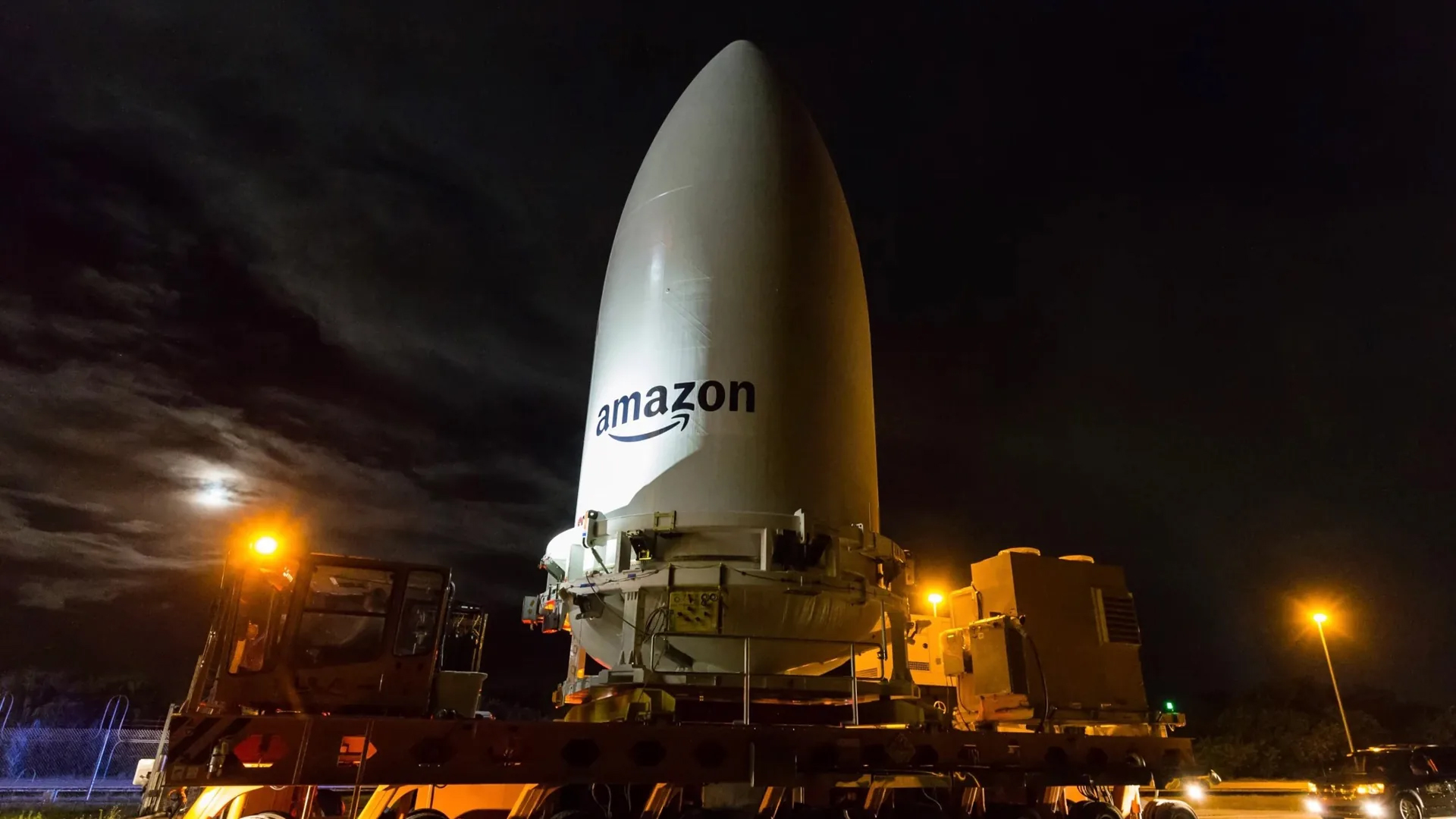 Musk Vs Bezos: Amazon takes on Starlink, launches Project Kuiper to beam high-speed internet to Earth Musk Vs Bezos: Amazon takes on Starlink, launches Project Kuiper to beam high-speed internet to Earth