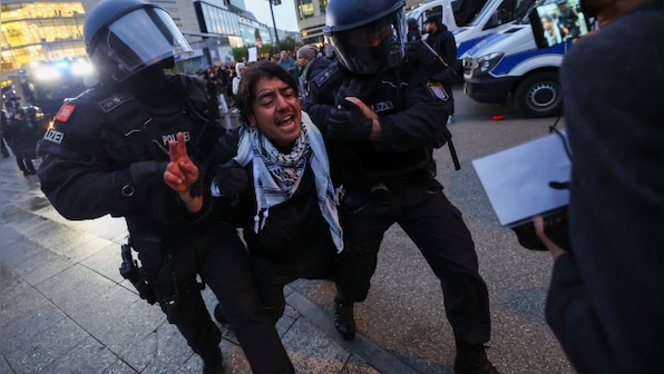 Palestine supporters unhappy as France, Germany crack down on protests