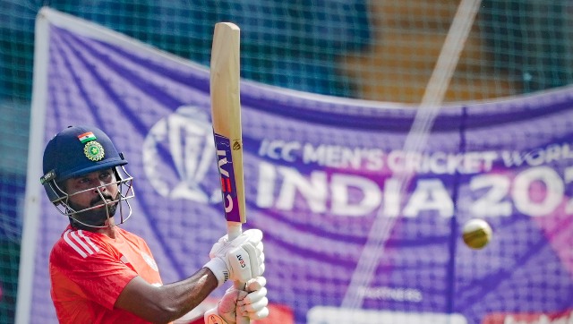 World Cup 2023: Ahead of India vs Sri Lanka, Shreyas Iyer faces short balls in nets session; Rahul Dravid also joins in World Cup 2023: Ahead of India vs Sri Lanka, Shreyas Iyer faces short balls in nets session; Rahul Dravid also joins in