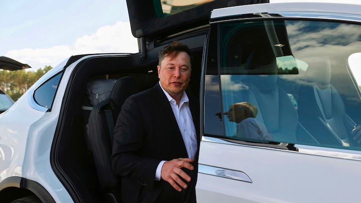 Tesla calls for tighter emissions, fuel economy rules, a move opposed by ICE and EV rivals