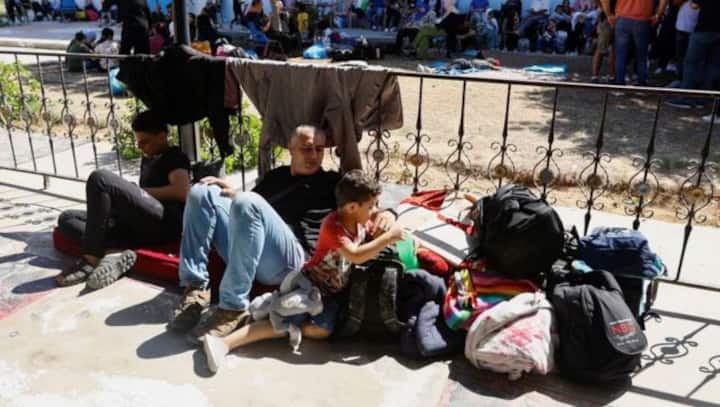 600,000 internally displaced people in Gaza sheltering in 150 UNRWA facilities