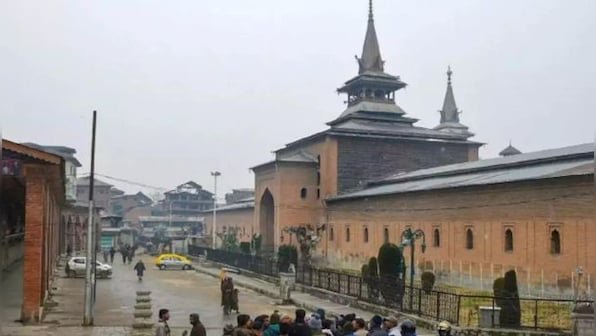 Friday prayers not allowed at Srinagar's Jamia Masjid amid protests against Israel's attacks in Gaza