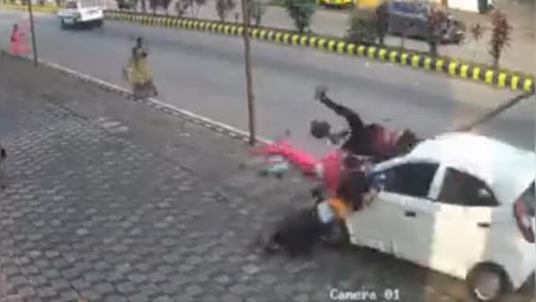 Mangaluru Accident: Woman mowed down on footpath - Watch