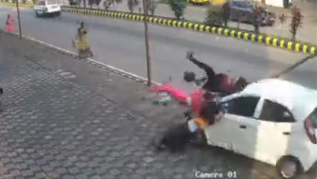 Mangaluru Accident: Woman mowed down on footpath - Watch Mangaluru Accident: Woman mowed down on footpath - Watch