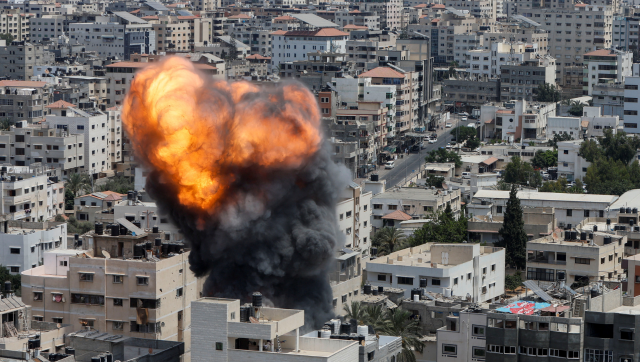 Israel to increase airstrikes in Gaza to create 'best conditions' for ground invasion Israel to increase airstrikes in Gaza to create 'best conditions' for ground invasion