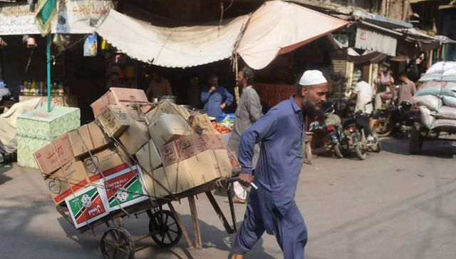 IMF team to visit Pakistan next week to hold review talks IMF team to visit Pakistan next week to hold review talks