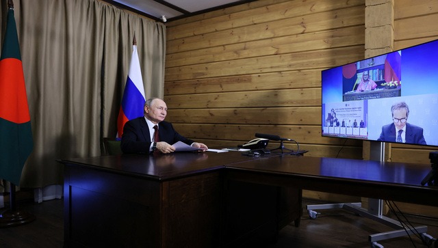 Bangladesh receives first batch of Russian uranium for its debut nuclear plant Bangladesh receives first batch of Russian uranium for its debut nuclear plant